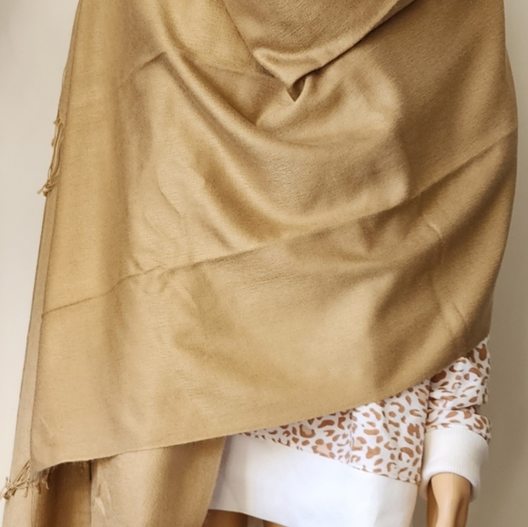 Kennith Cole Reaction Wrap Cashmere - Picture 4 of 5